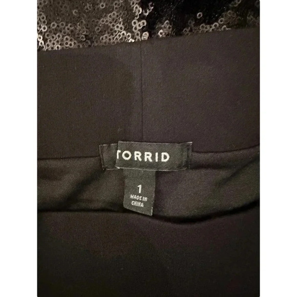 Torrid Women's Black Sequin Pull-on Holiday Pencil Midi Skirt Size 1 - Picture 6 of 8